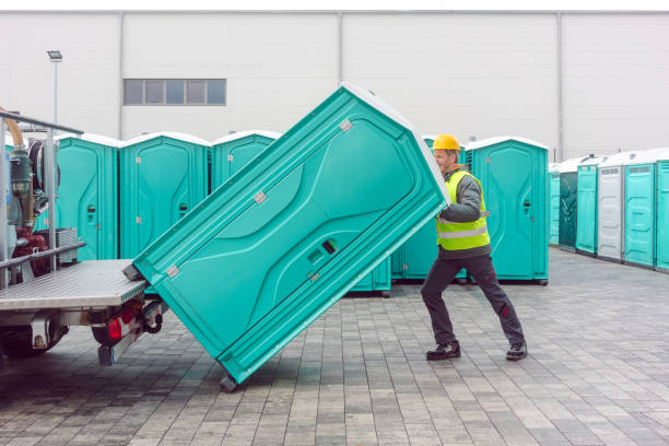 Best Portable restroom solutions  in Lindsay, CA